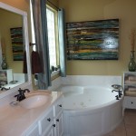 Oil-Rubbed Bronze Cabinet Pulls & Whirlpool Tub